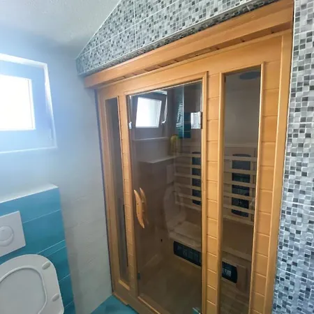 Ribarevic Apartment Makarska