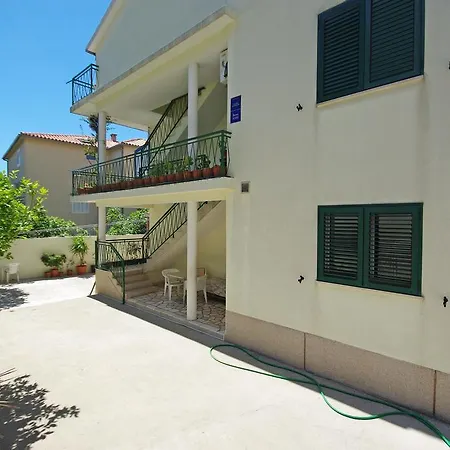 Apartment Ribarevic