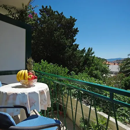 Ribarevic Apartment Makarska