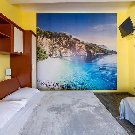 Ribarevic * Makarska