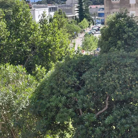 Ribarevic Apartment Makarska