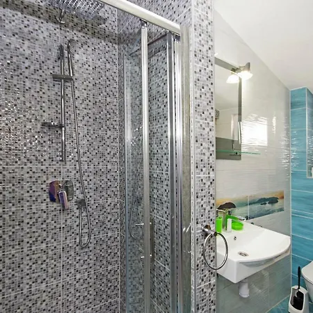 Ribarevic Apartment Makarska