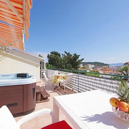 Ribarevic * ماكارسكا