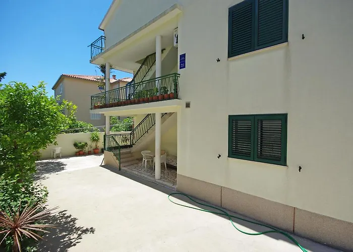Apartment Ribarevic