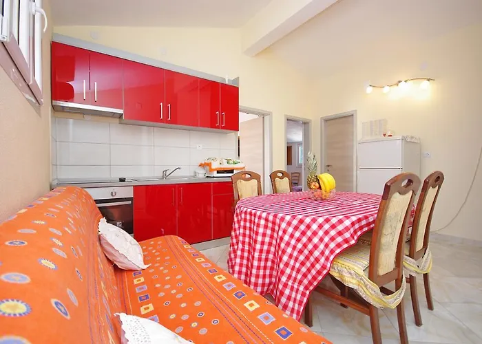 Ribarevic Apartment Makarska